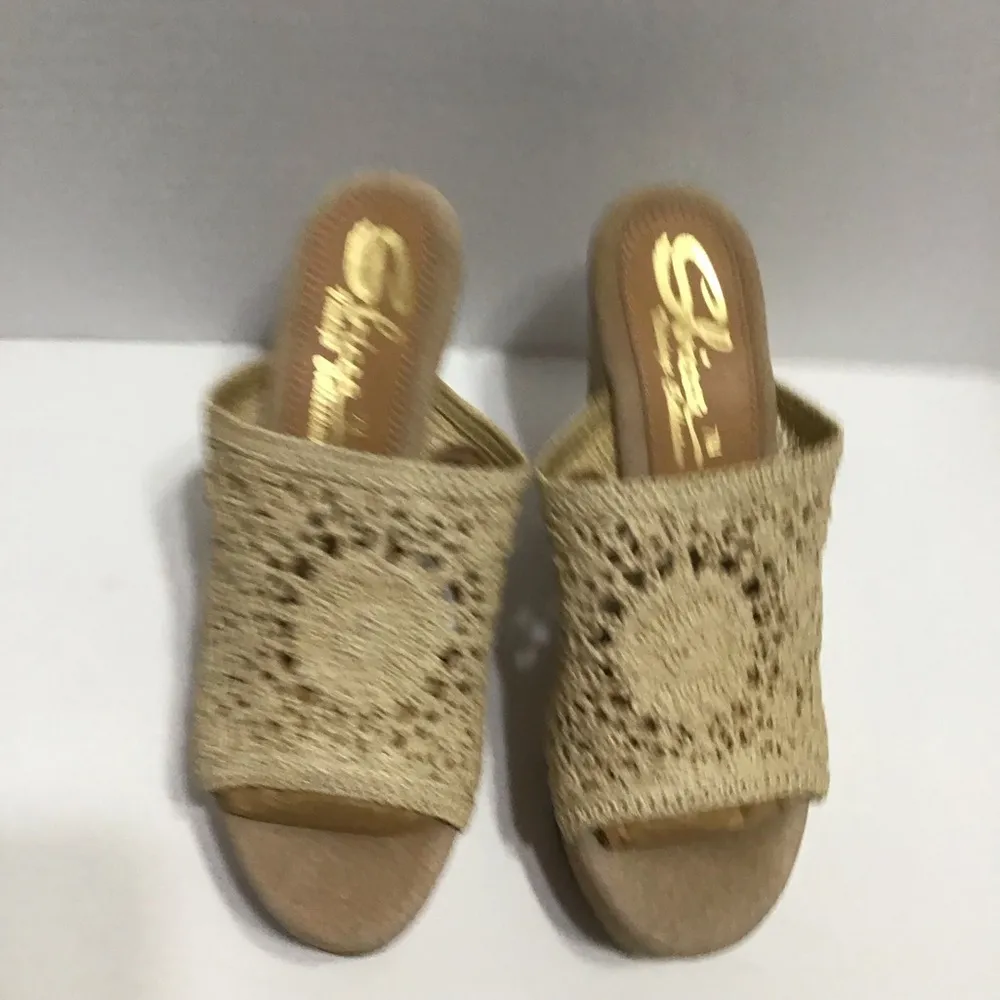 Sbicca Women's Beige‎ Carolena Floral Design Slip On Wedge Sandal Size 7 - Image 4