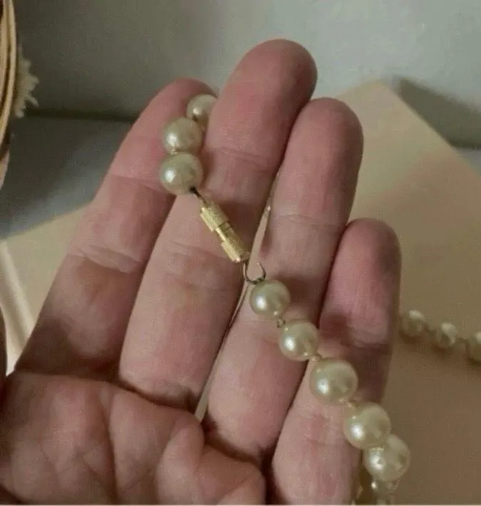 Champagne Pearl Ivory Short Necklace Vintage “Zionne” Twist Clasp Bauble Jewelry White - Image 6