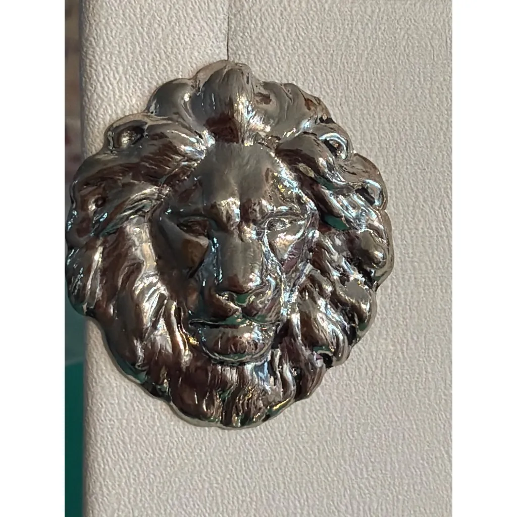 Vintage Silver Tone Pierced Lion Head Earrings Textured 1.25" Estate 5.29g - Image 2