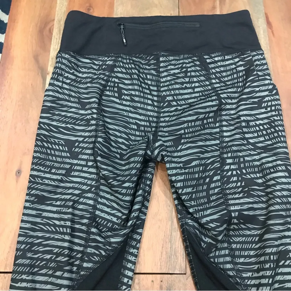 Lululemon Pace Rival Crop *Full-On Luxtreme
Stripe Play Slate Black / Black - Image 9