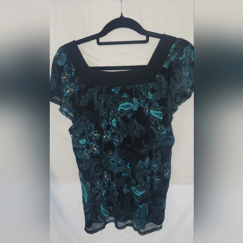 Apt 9 Women's Black/Teal Paisley Top With Jeweled Neckline Size XL Blue - Image 2