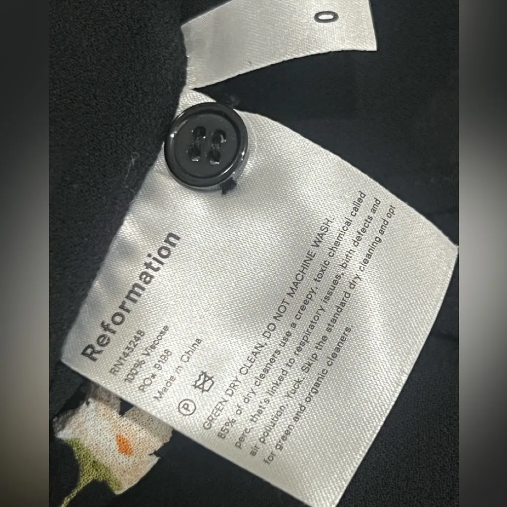 REFORMATION Black Floral Print WELLFLEET V-Neck Cutout Back Midi Dress - Image 11