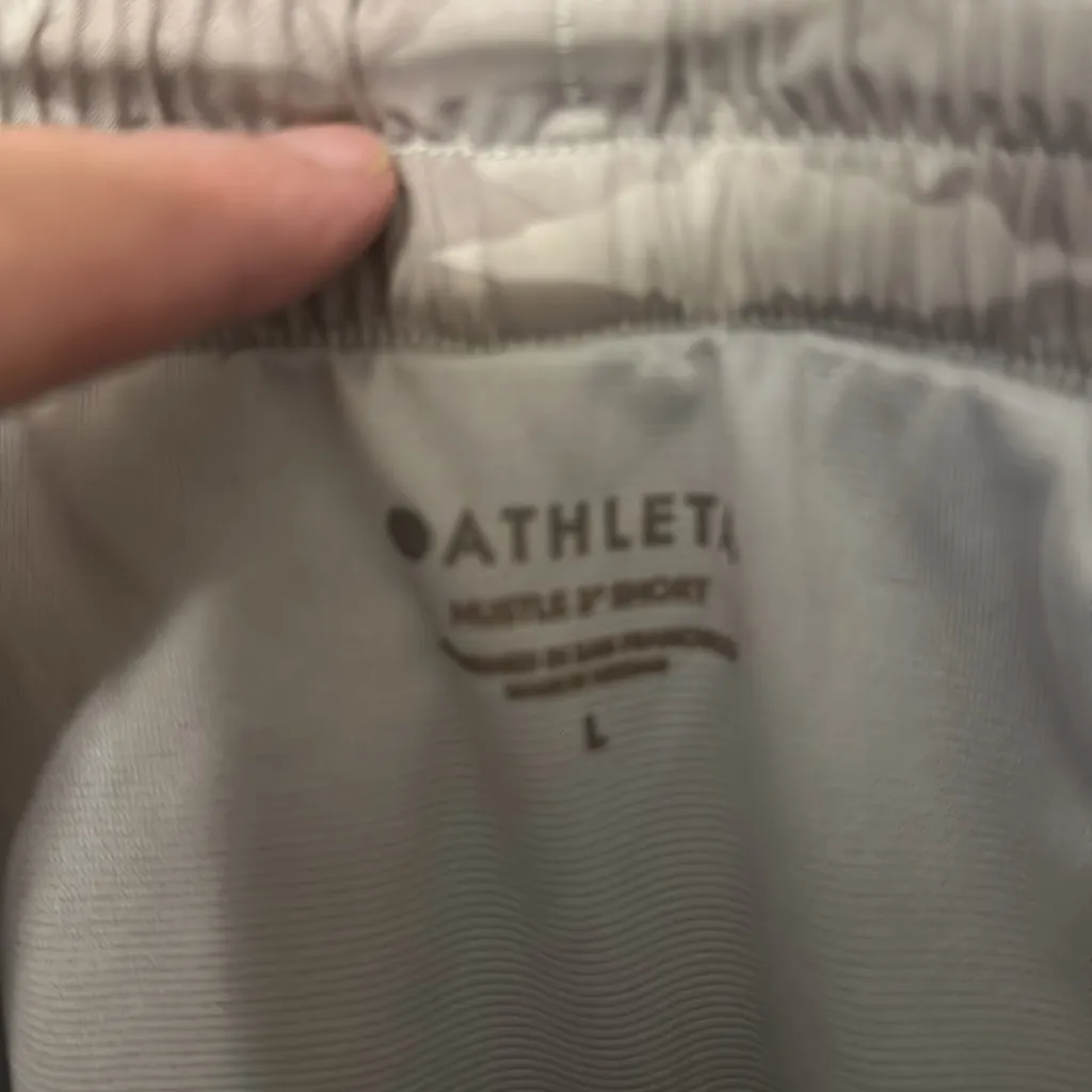 Athleta 3” Hustle Shorts Taupe Camo‎ Size Large - Image 5