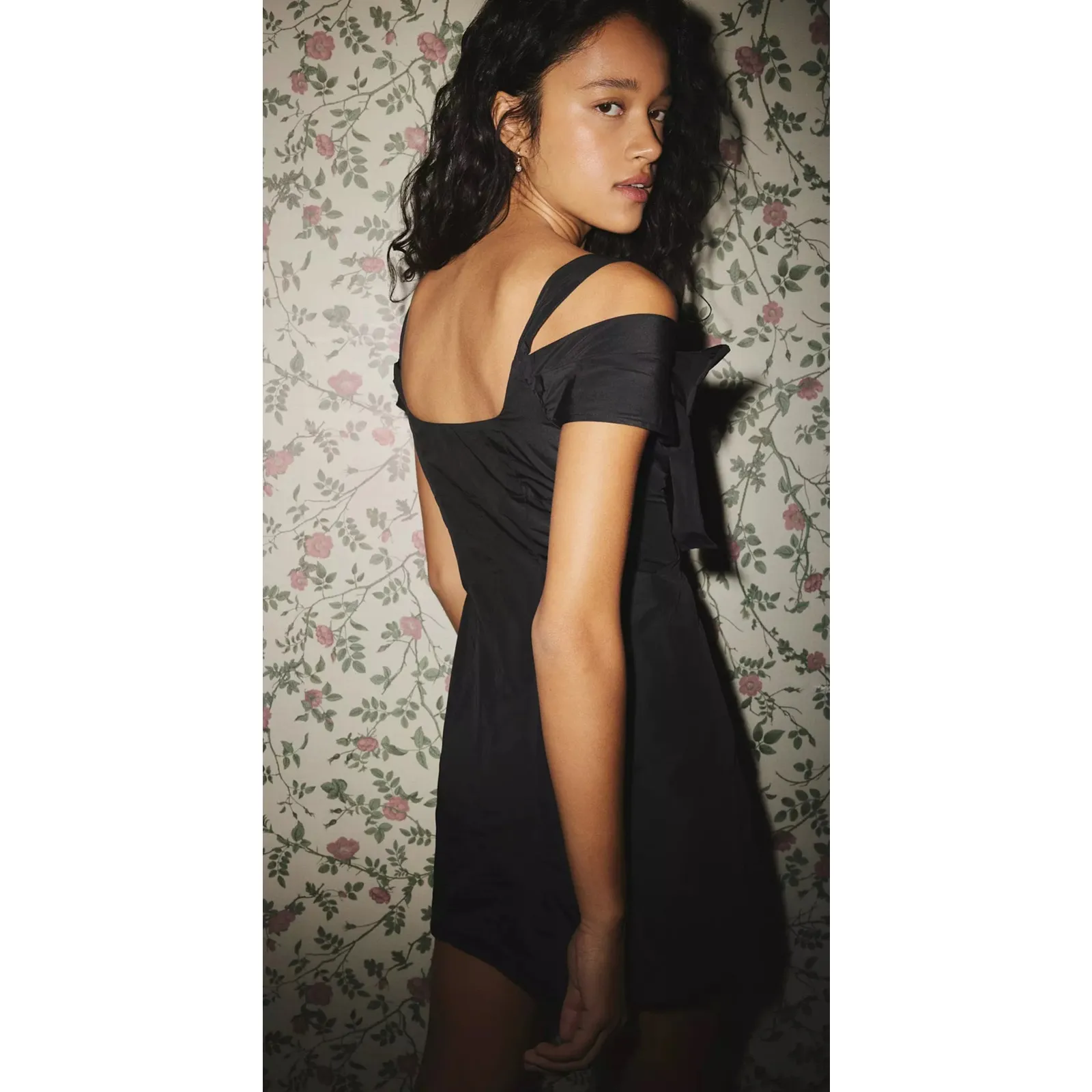 Urban Outfitters Kimchi‎ Blue Monet Bow Strap Mini Dress Black Size Medium Party - Image 3