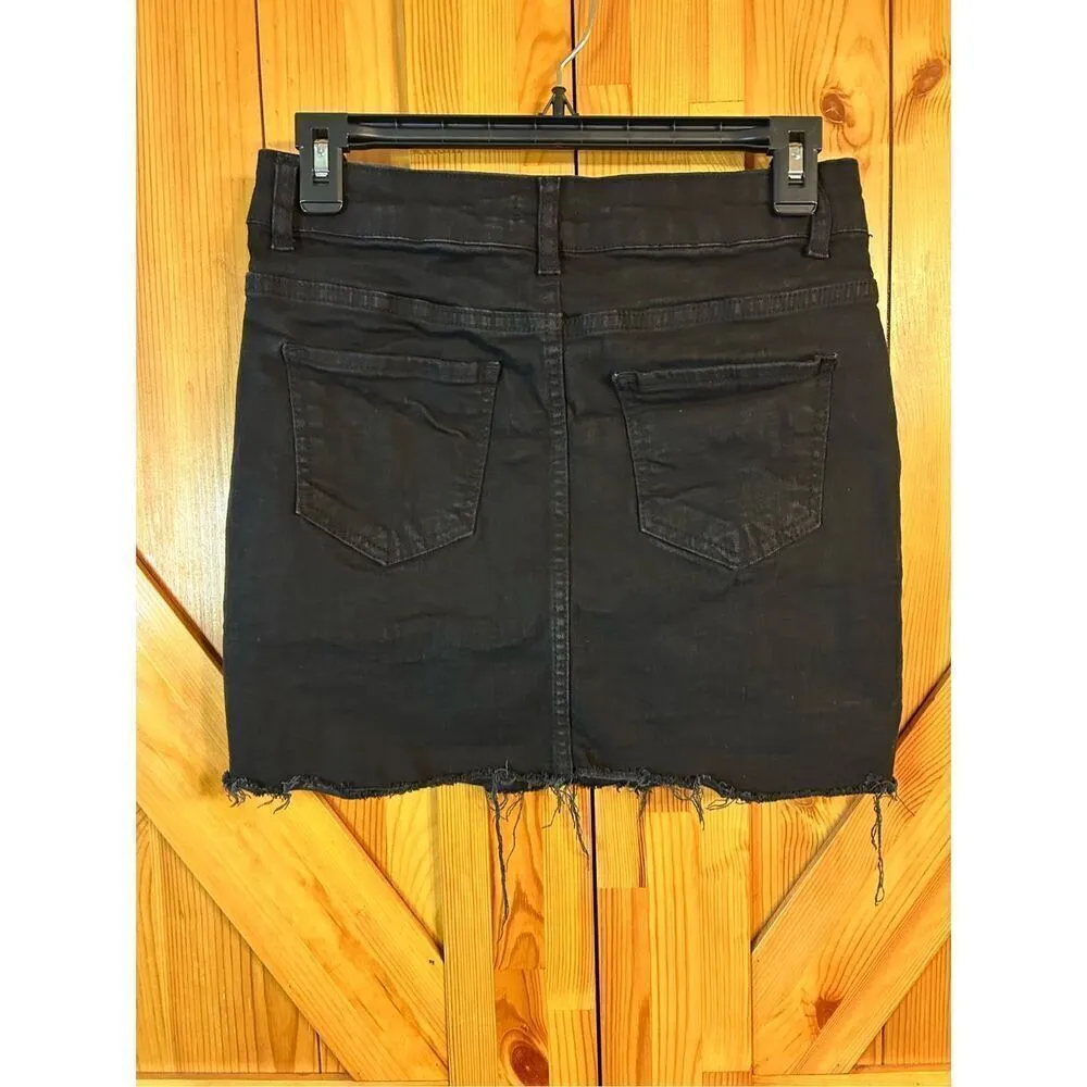 Nasty Gal  black denim, jean skirt size 4 raw hem (0395)￼ - Image 2