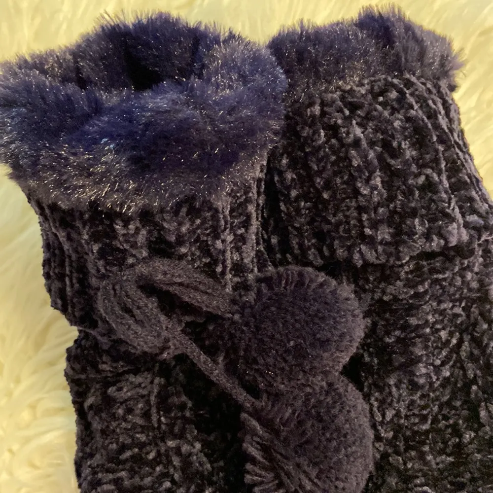 Jane & Bleecker Socks BNWOT navy blue color  length 17” - Image 2