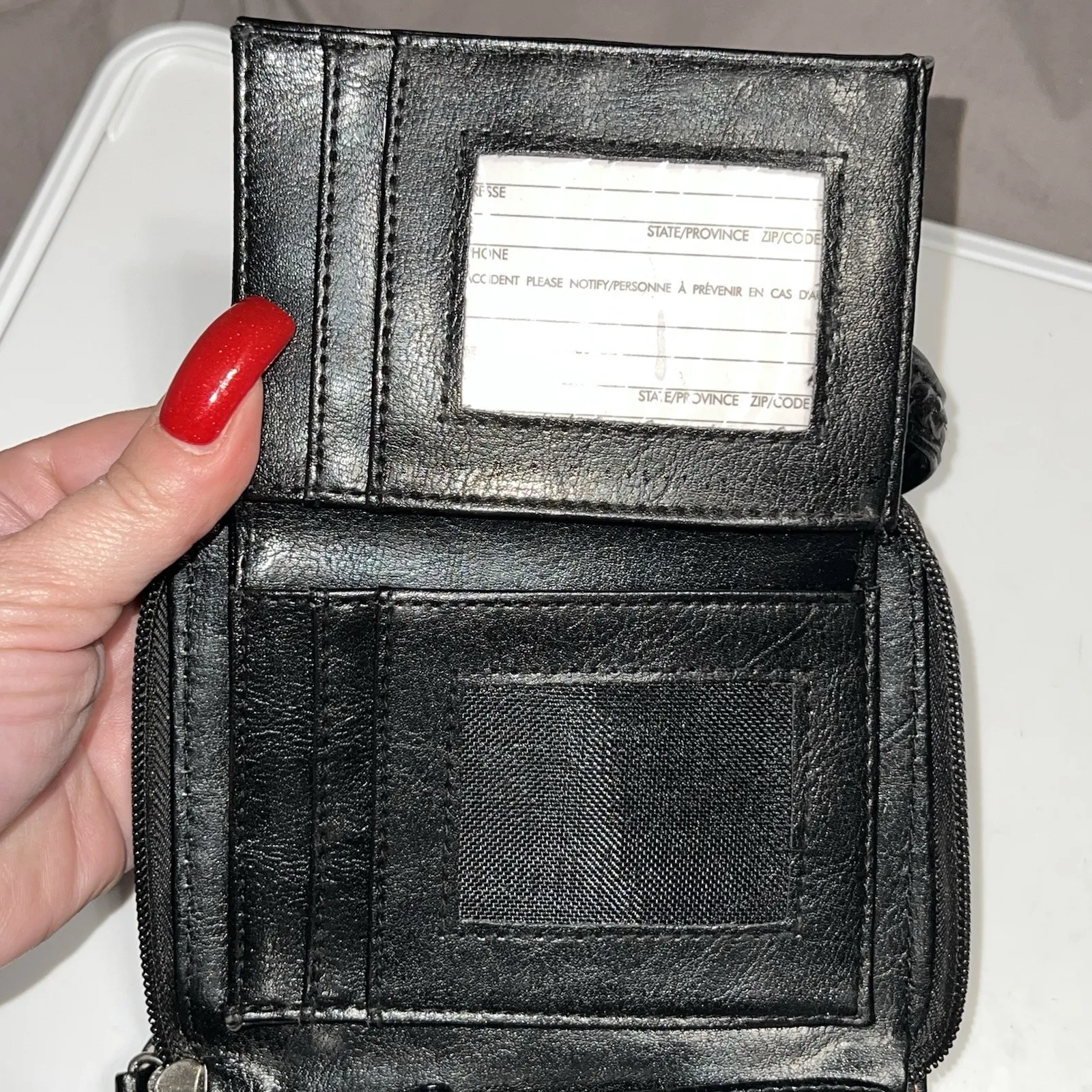 Vtg Black Crocodile Embossed Small Top Handle Bag Heart Accent Crossbody Strap - Image 9