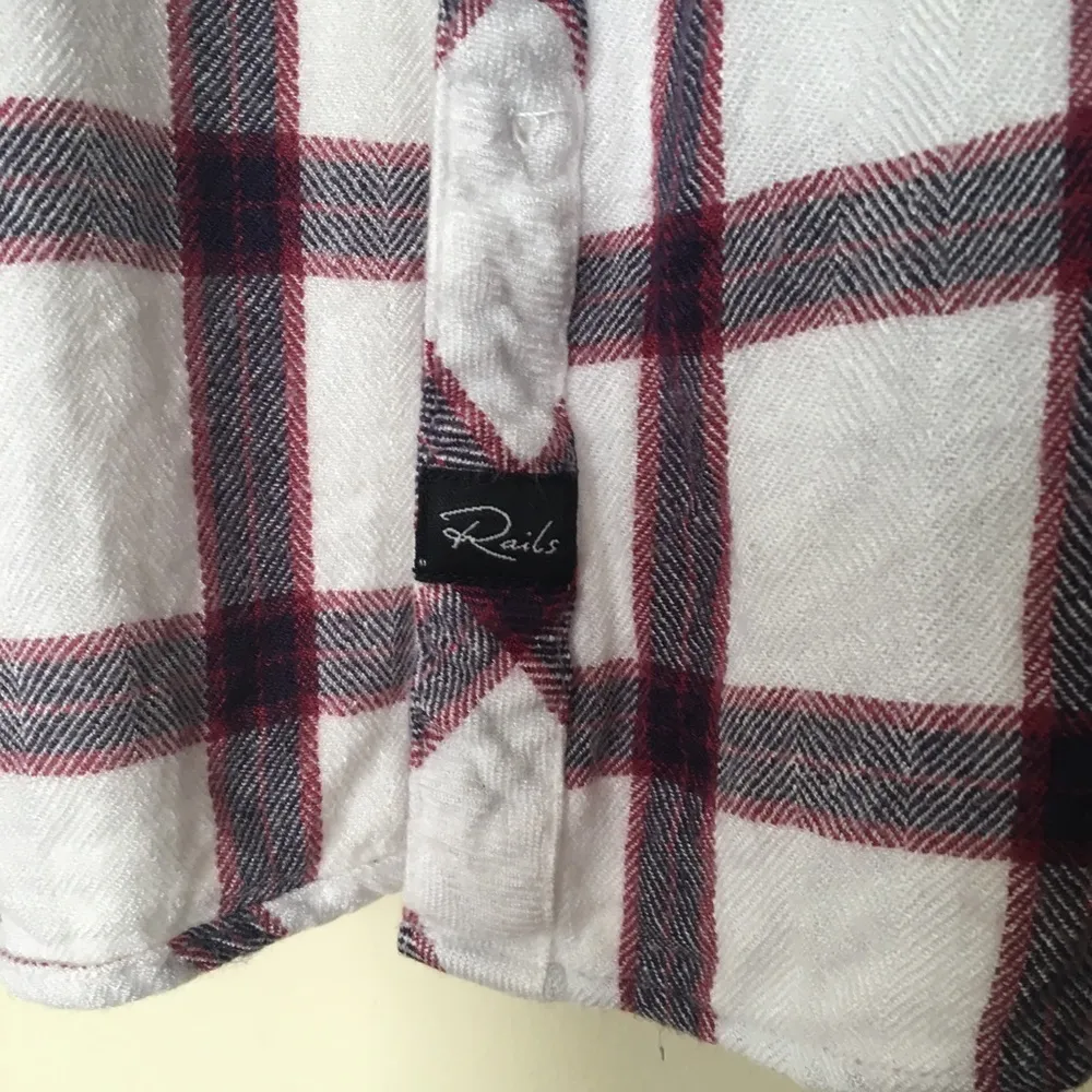 Rails button down flannel size extra small - Image 3