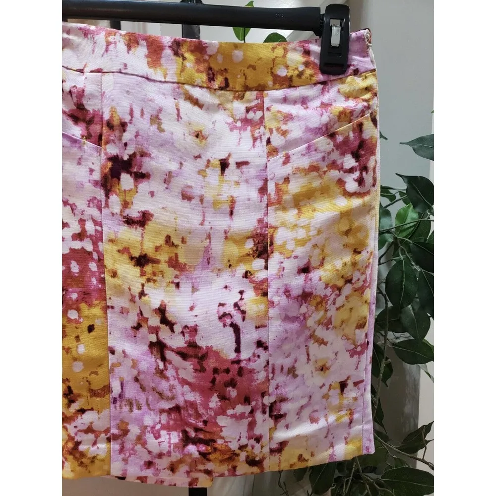 Ann Taylor LOFT Pink & Yellow Floral Watercolor Flat Front Pocket Skirt Size 00P - Image 3