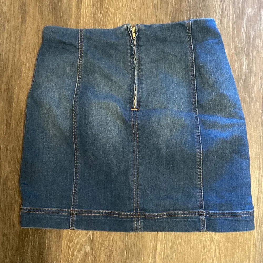 Tinseltown Blue Denim Mini Skirt Juniors Size 3 - Image 3