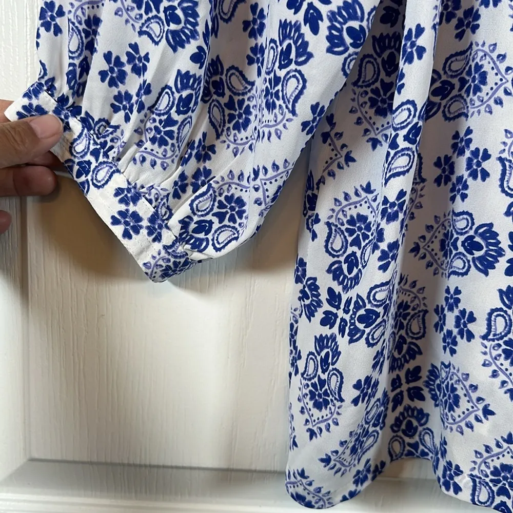 Loft Ann Taylor White Blue Square Neck Long Sleeve Size Small EUC #1177 - Image 3