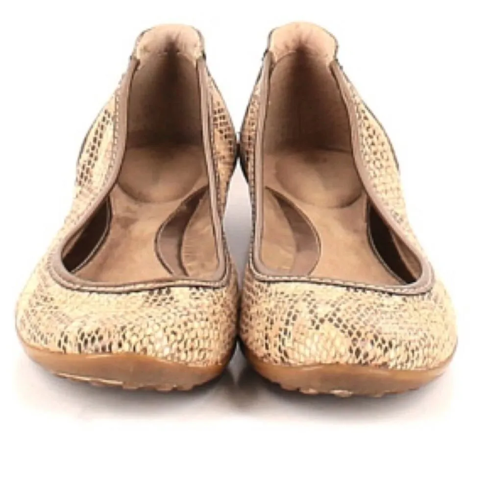 Giani Bernini Tan & Grey Snake Print Leather Flats - Image 2