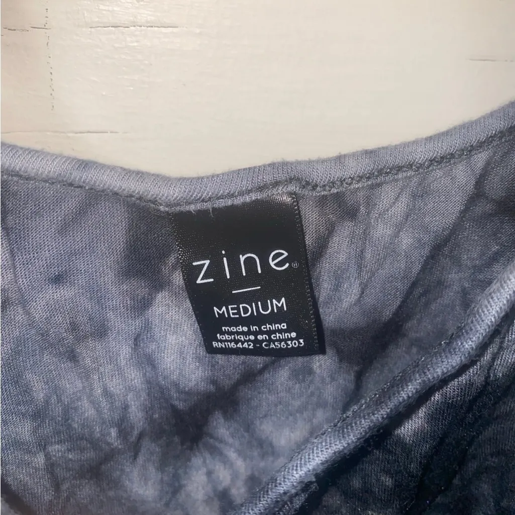 Zine From Zumiez Tie Dyed Black & Grey Tank Top With Pocket Size M - Image 3