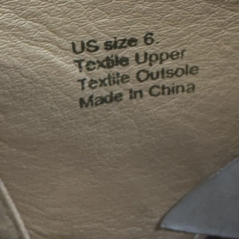 Very‎ Volatile Glossy Gold Women's Shoes Size 6 M Booties Boots NIB - Image 7