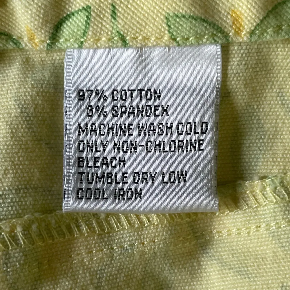 Talbot’s Petites Yellow Floral Cropped Capri Spring Summer Beach Stretch Pants - Image 7