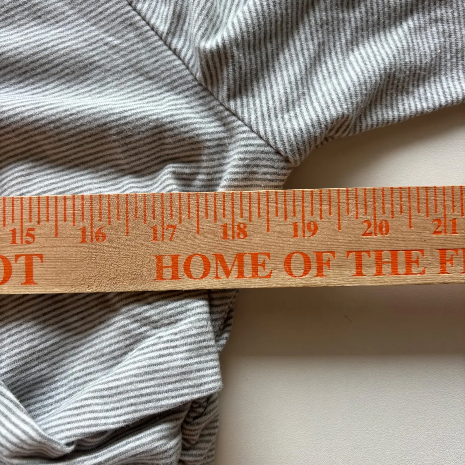 Sundance maternity‎ Striped Surplice 3/4 Sleeve Ruched Top Womens Size L Casual - Image 4