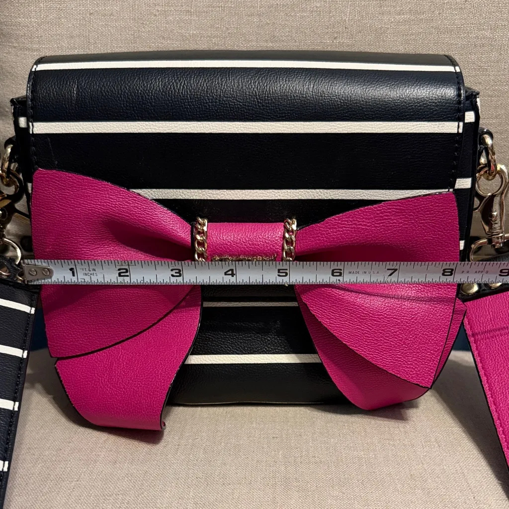 Betsey Johnson Bow Crossbody Bag - Image 10