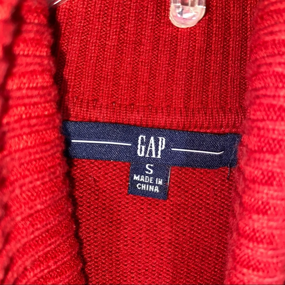 Gap Red Turtleneck Sweater - Image 4