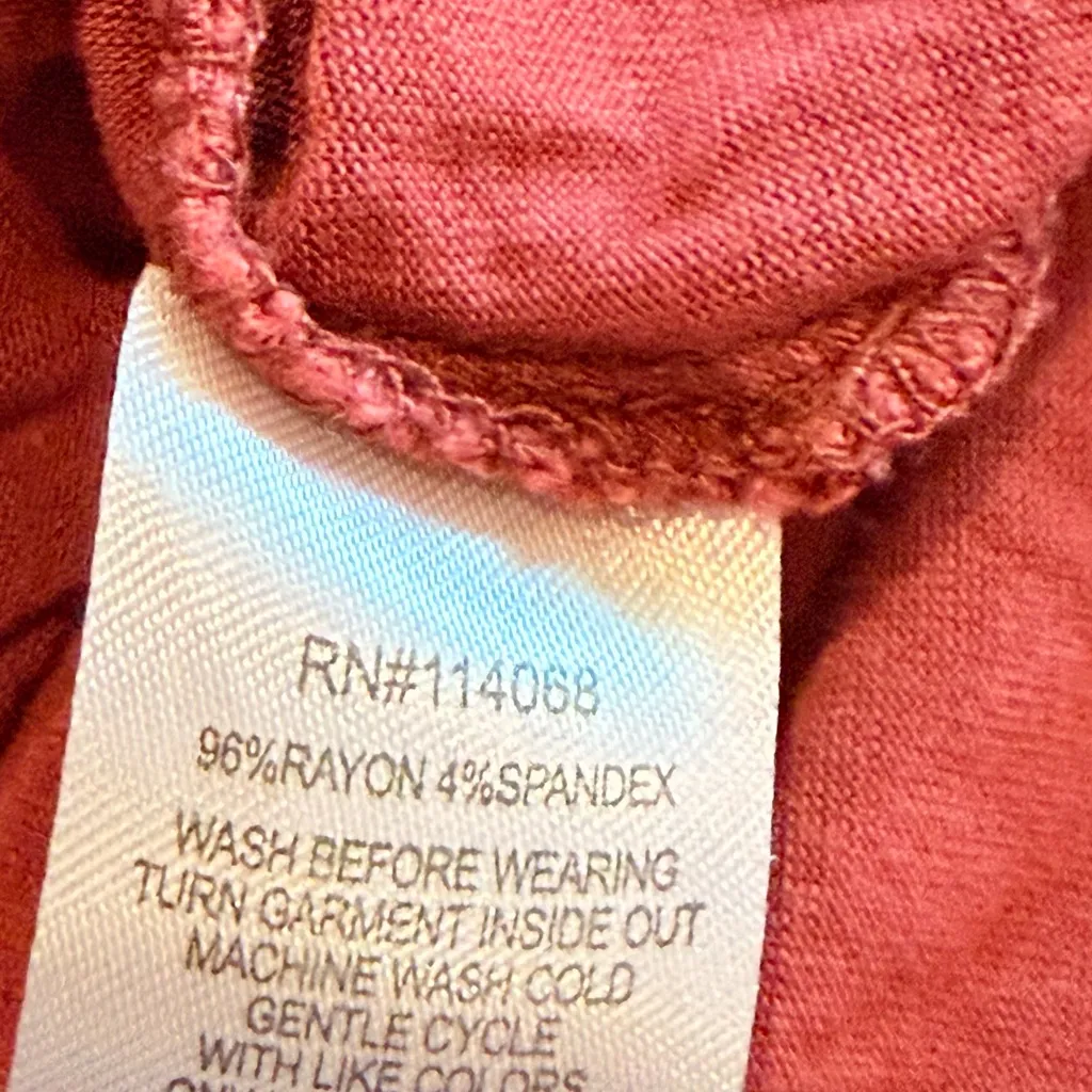 Sunshine Red Women's Graphic Tee Size L - Image 10