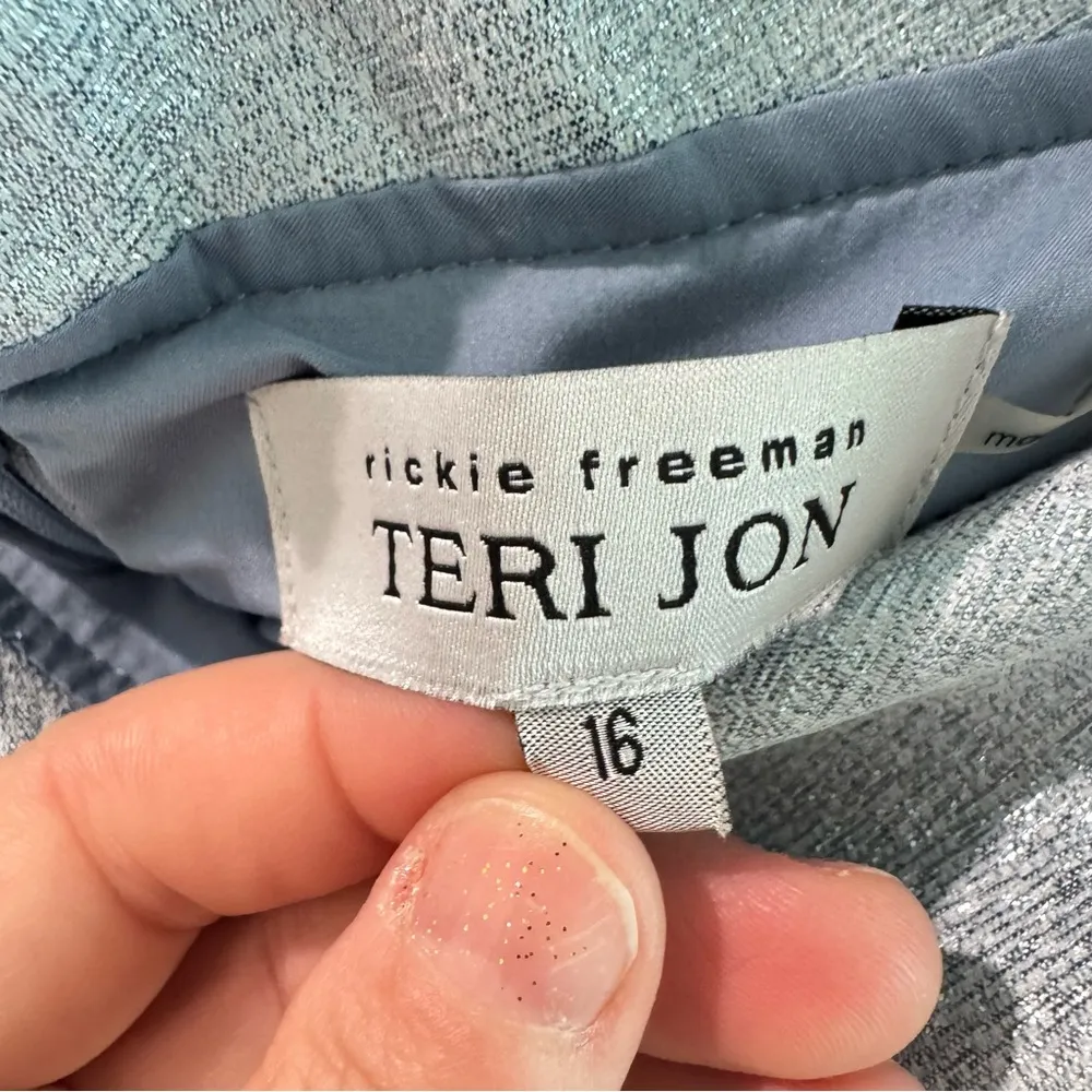 Rickie Freeman for Teri Jon Off Shoulder Metallic Jacquard Ice Blue Column Gown Size 16 - Image 9