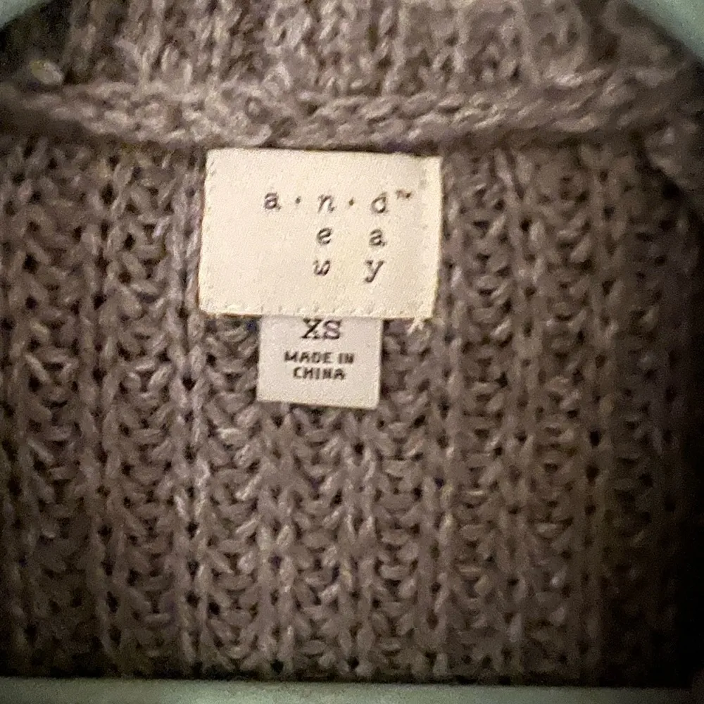 Long XS sweater. Gray and white with hood - Image 3