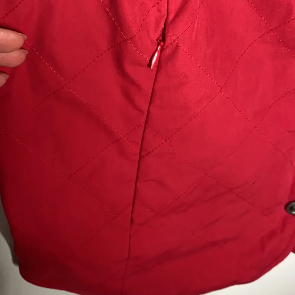 Faconnable red water resisted quilted button up vest size L - Image 99