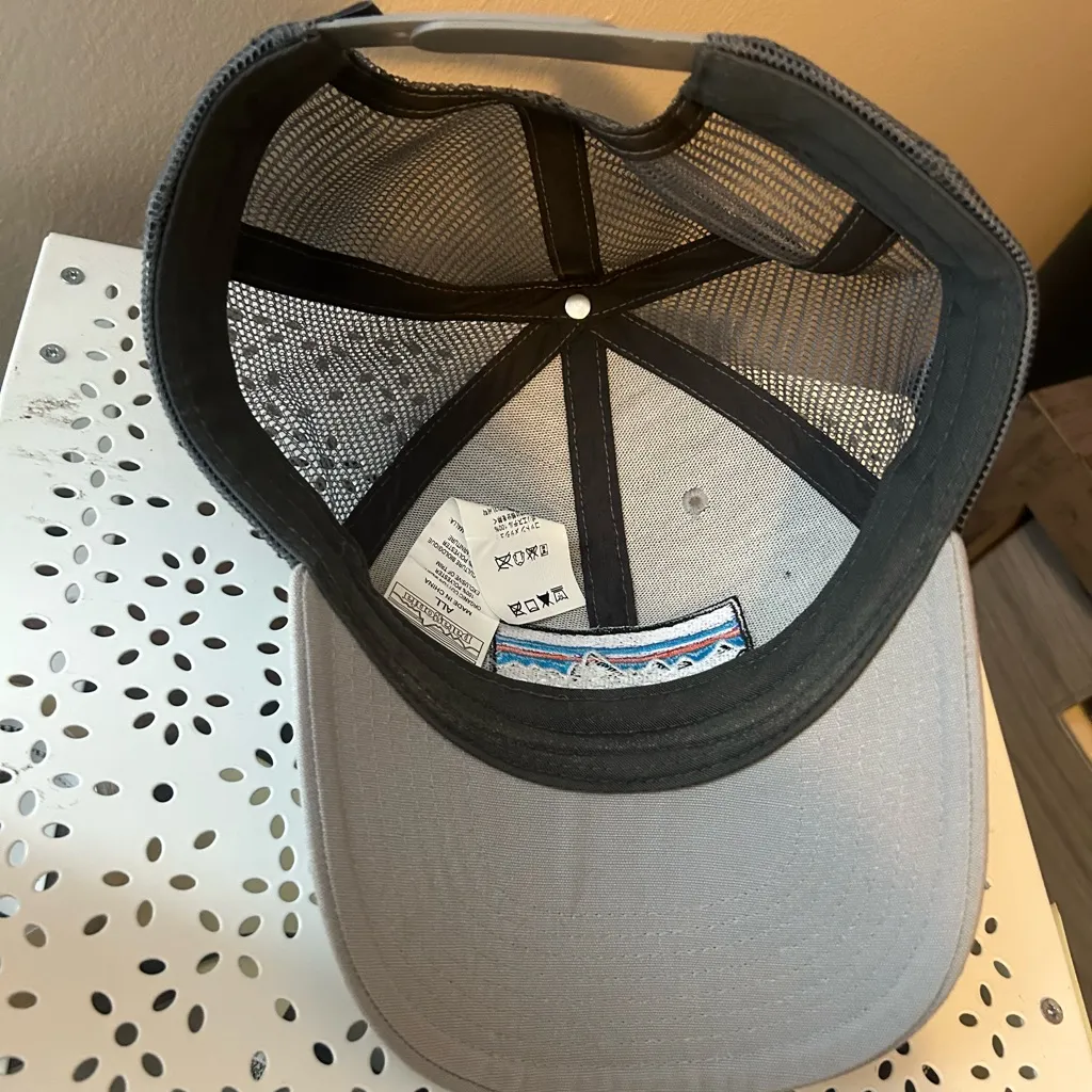 Patagonia Gray and Black Mesh Cap - Image 3