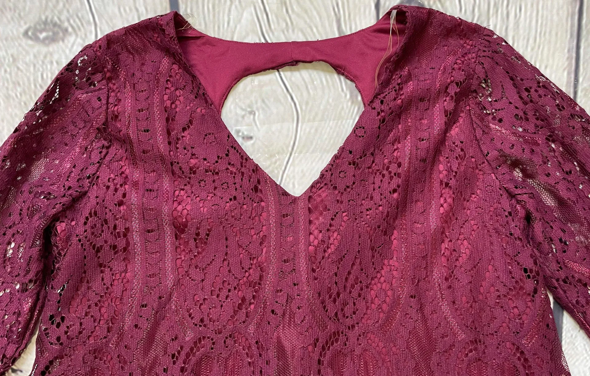 Francescas Burgundy Carson Lace Shift Dress NWT! - Image 7