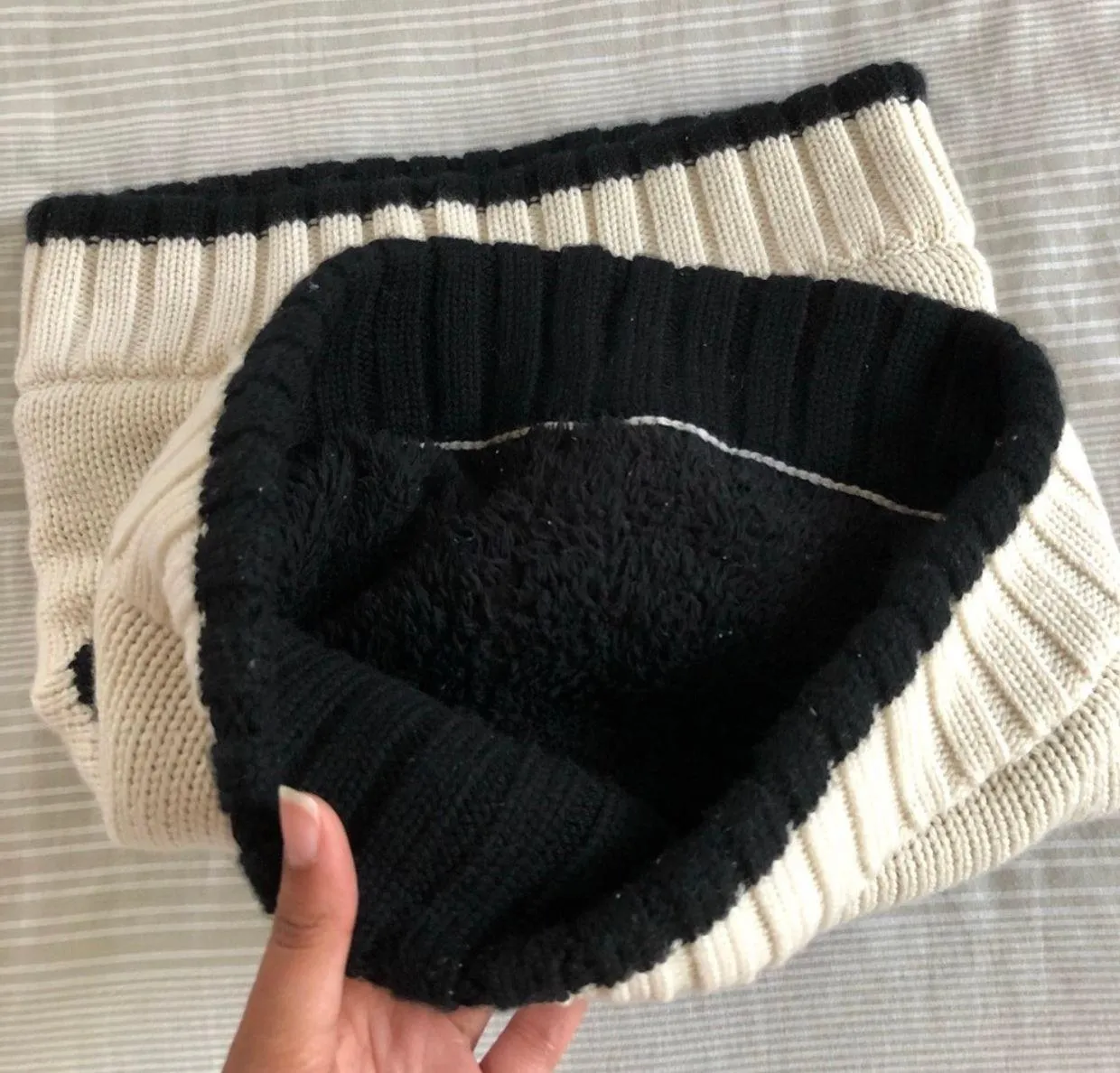 Lululemon Thick Winter Scarf - Image 3