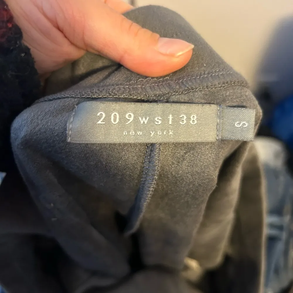 209wst38 Gray Faux Suede Ankle Pants - Image 4