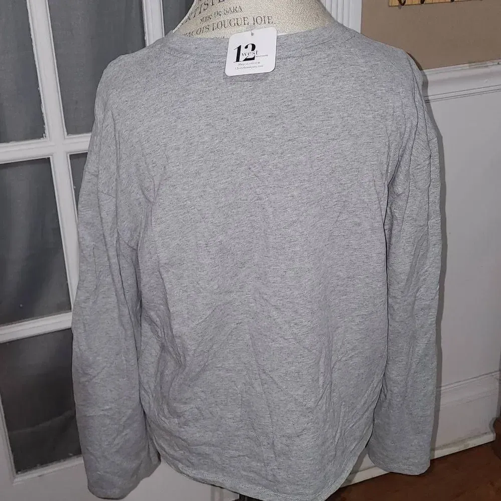 NWT EVIDNT Los Angeles Womens Gray Long Sleeve Split Sleeve Top‎ Medium - Image 2