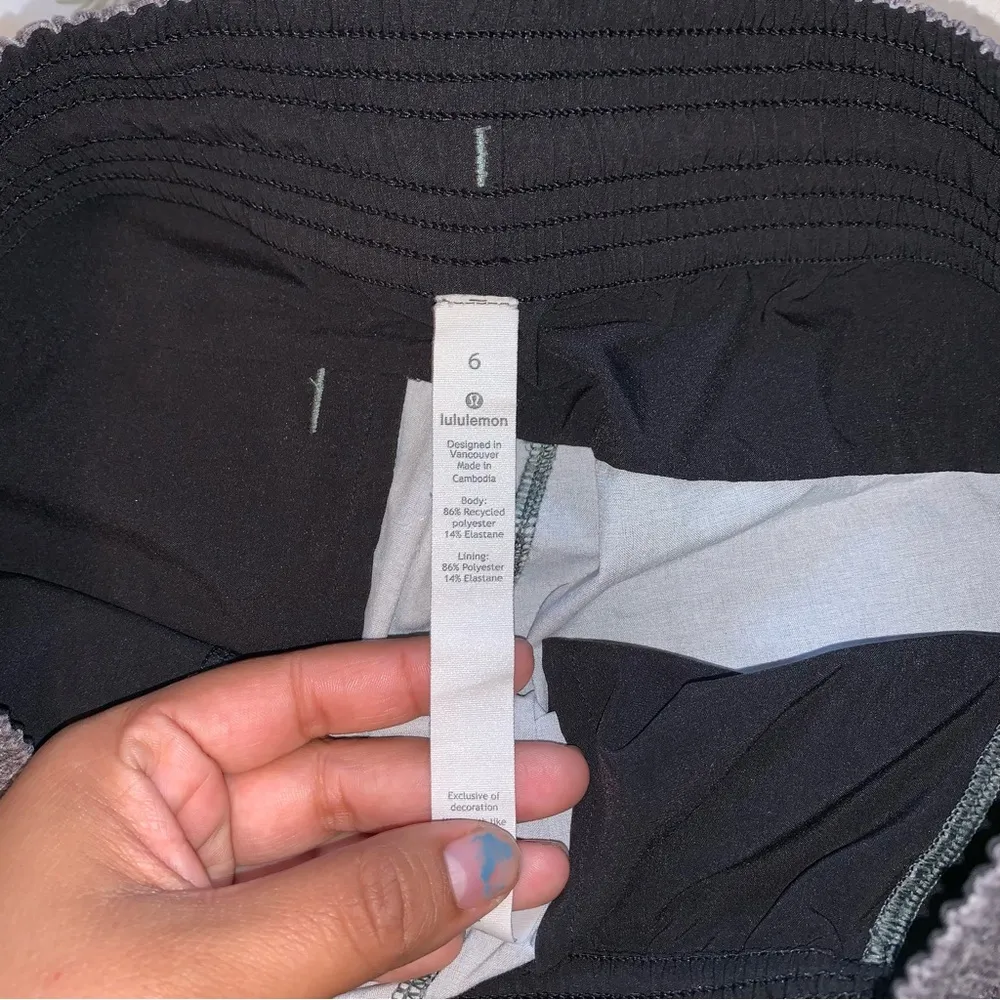 ON SALE NOW🔴Lululemon Spring Break Away Short II *3" Heather Lux Multi Black - Image 5