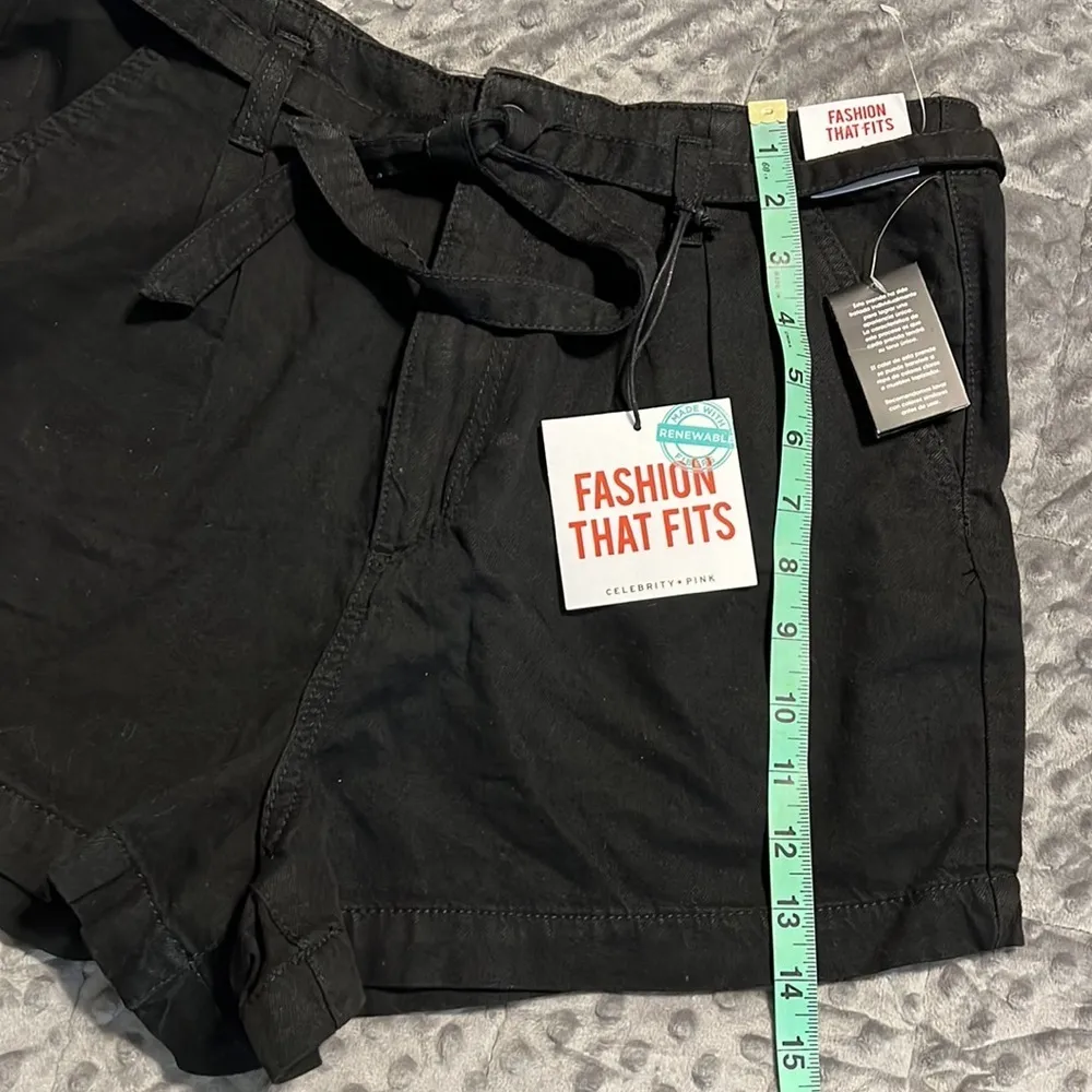 Celebrity Pink size 11/30 black shorts junior girls pockets front buttons & zips - Image 2