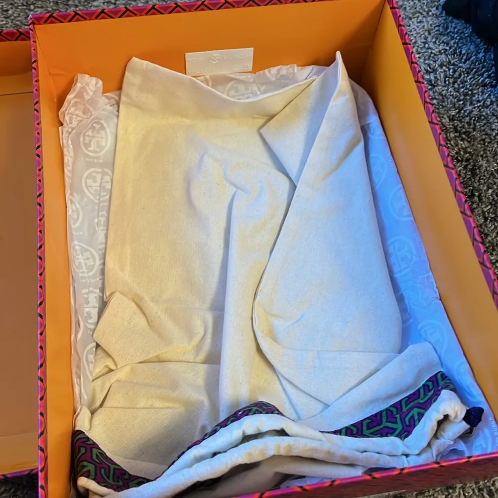 Tory Burch Ladybug Sneaker Size 8.5 in White/Fluorescent Pink/Frost - Image 11