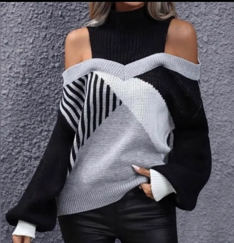 Nwt, Women’s Batwing Sleeved Sweater - Image 8