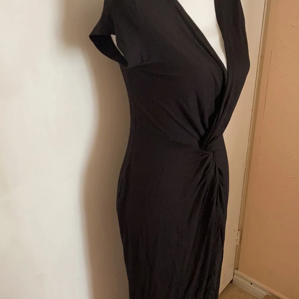 NWT Twist Front V neck Dress Black Size M - Image 4