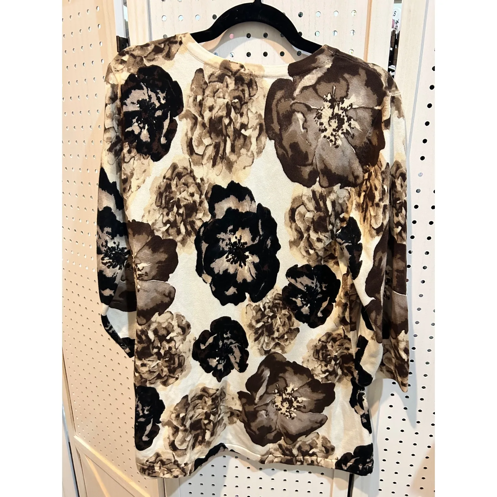 Isaac Mizrahi LIVE! Floral Print Knit Button Front Cardigan Womens - Image 4