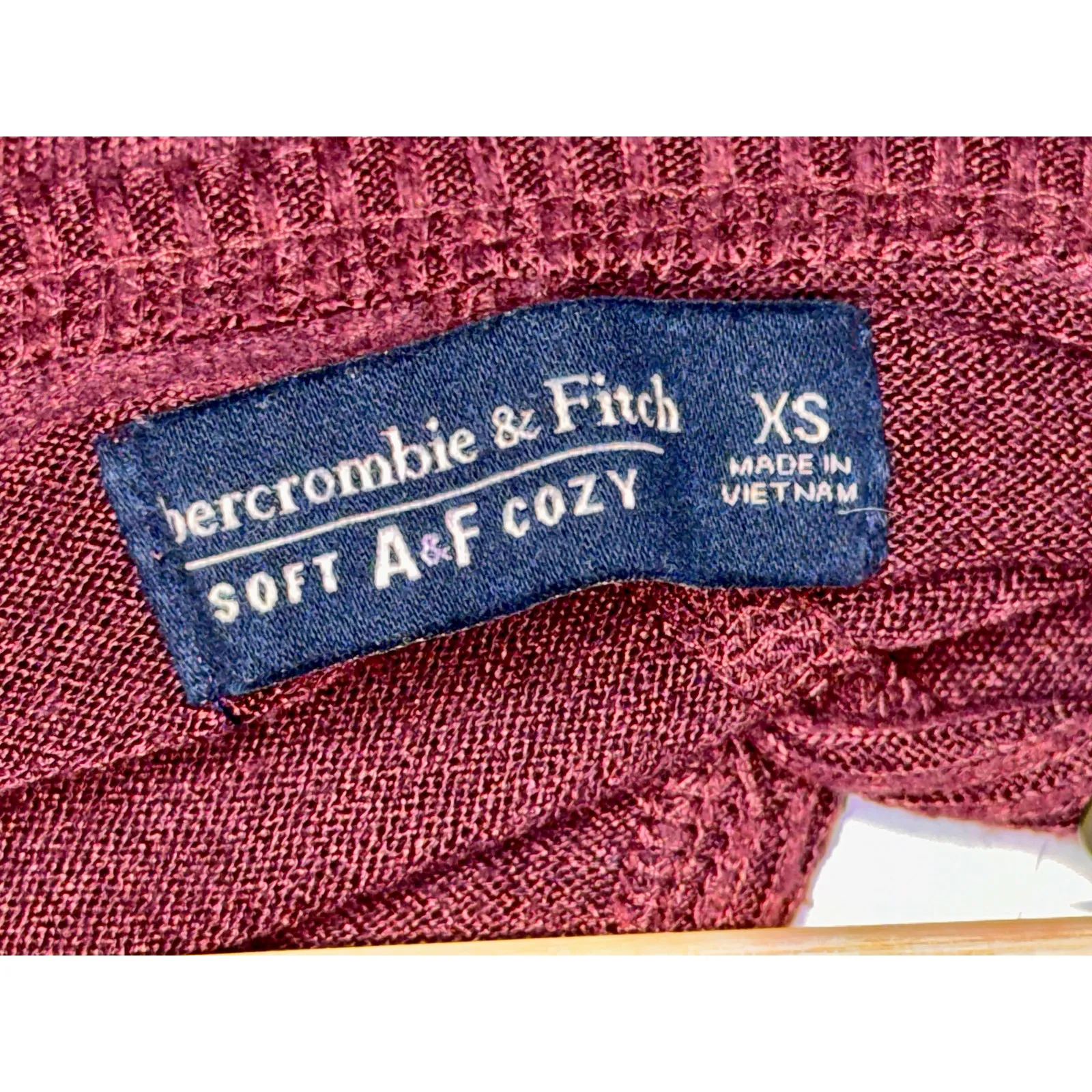 Abercrombie & Fitch Soft AF Cozy Red Knit Henley Long Sleeve Sweater Womens XS - Image 3