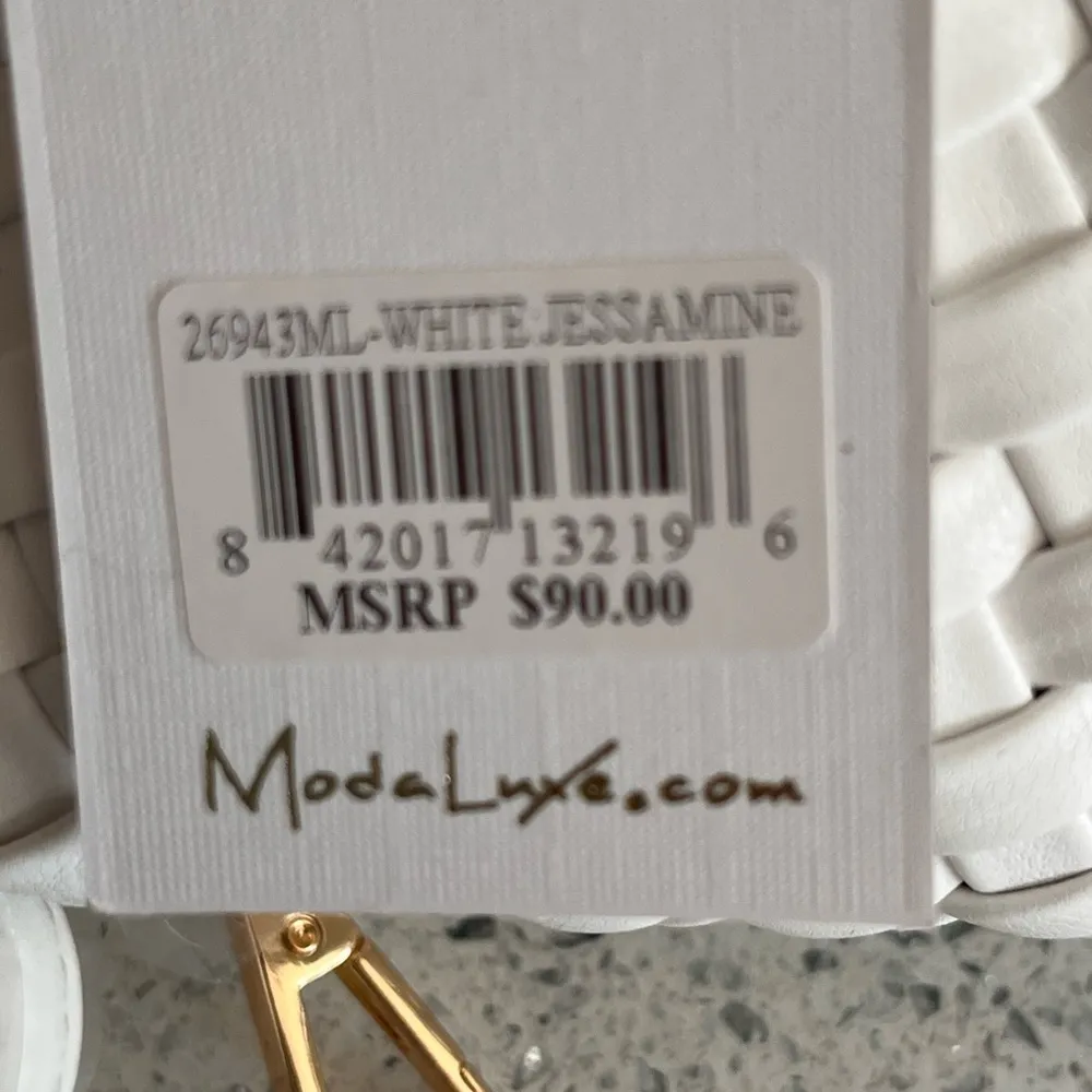 NWT Moda Luxe Woven Pattern Bag White - Image 5