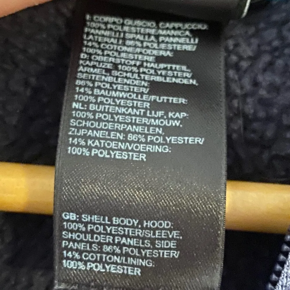 The North Face Athletic 2-Way-Zipper Hoodie - Image 6