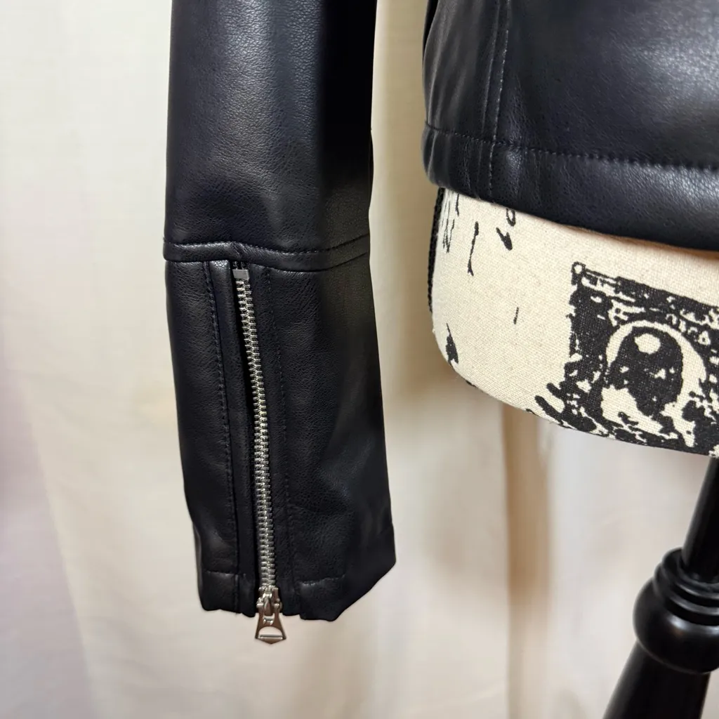 Ashley Outerwear Women’s Faux Leather Moto Jacket Size Large Black Exc Cond - Image 2