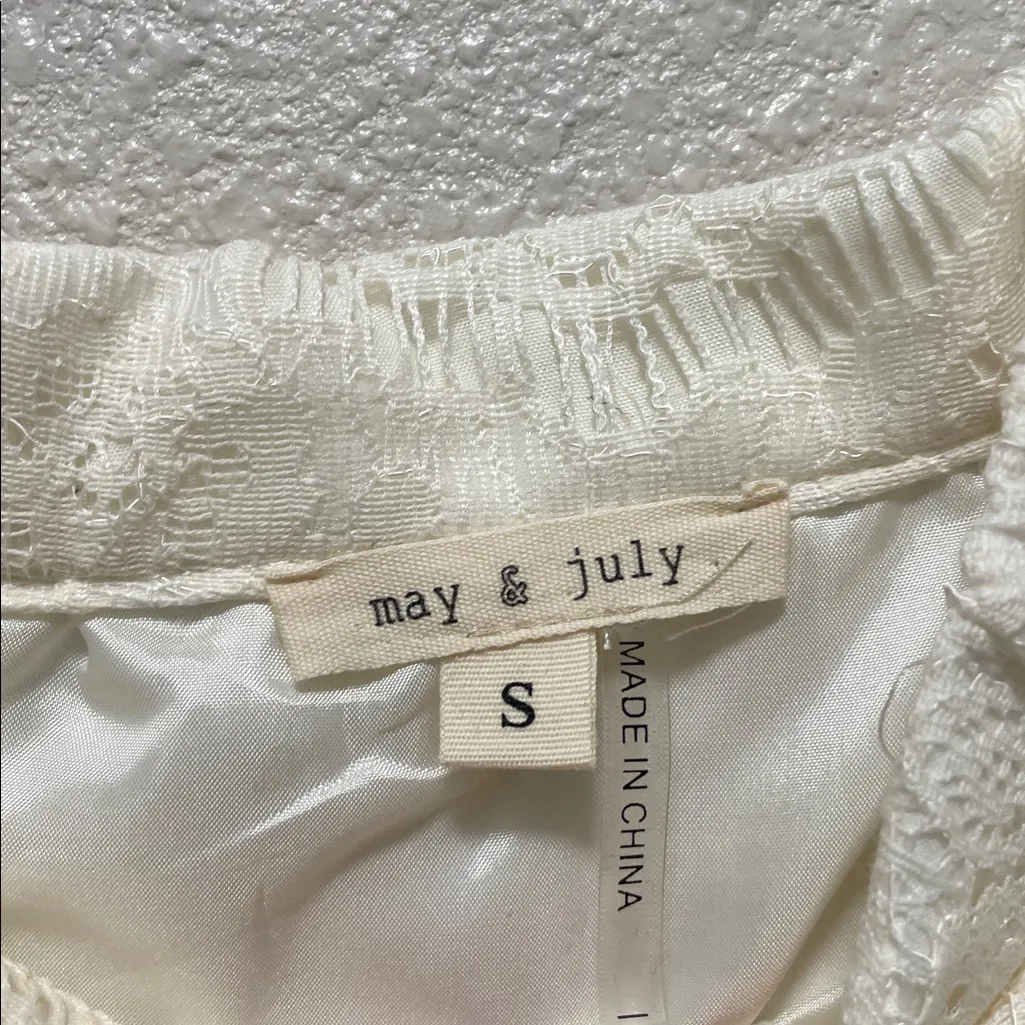 Elegant White Lace Off-Shoulder Dress - Image 2