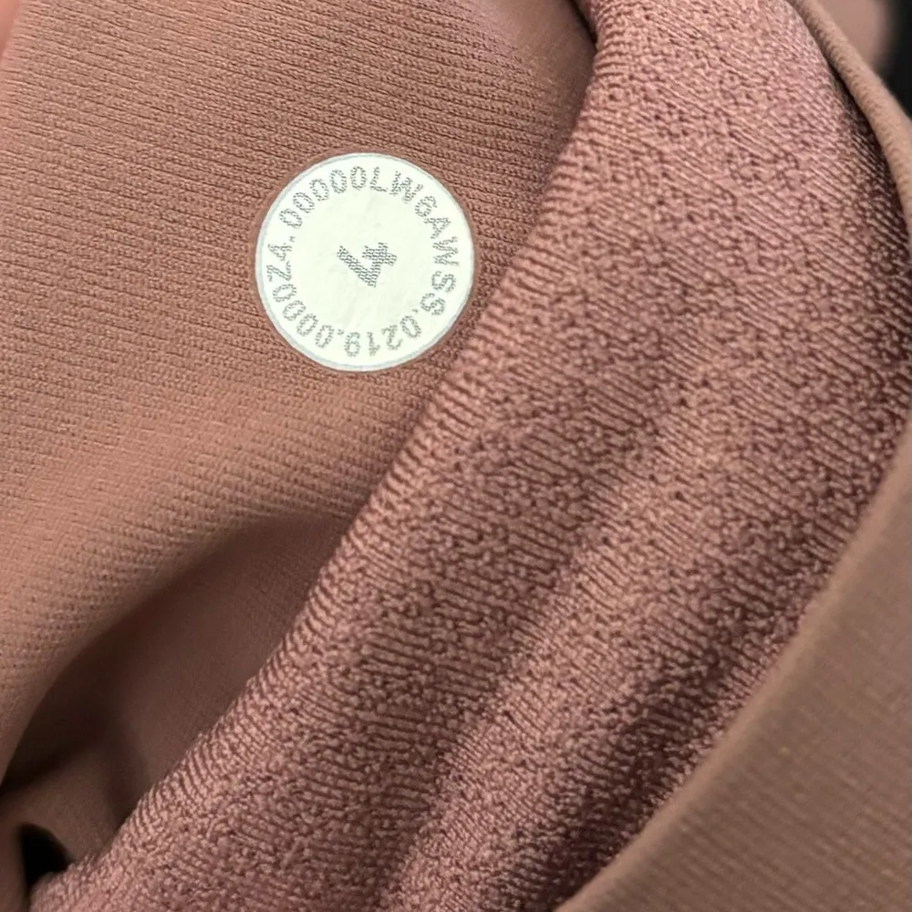 Lululemon Time To Sweat Crop *23" Red Dust size 4 EUC High Rise Run Gym Yoga - Image 3