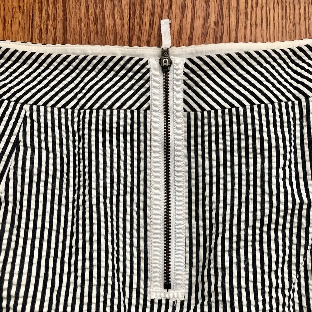 J.Crew Seersucker Striped Blue White Cotton Pencil Skirt Women’s Size 8 - Image 5