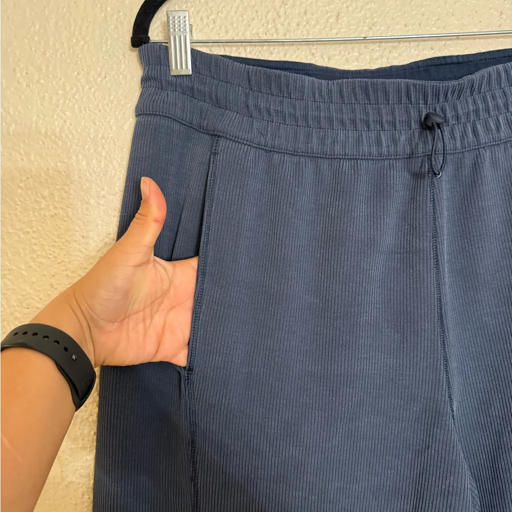 Lululemon Ribbed Softstreme Mid-Rise Wide-Leg Cropped Pant 25" True Navy size 14 - Image 7