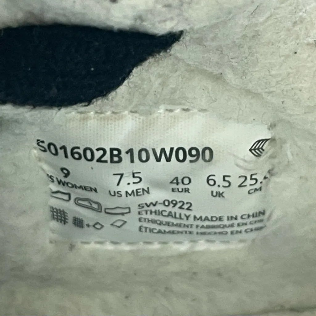 Cariuma shoes Black Size 9 - Image 5