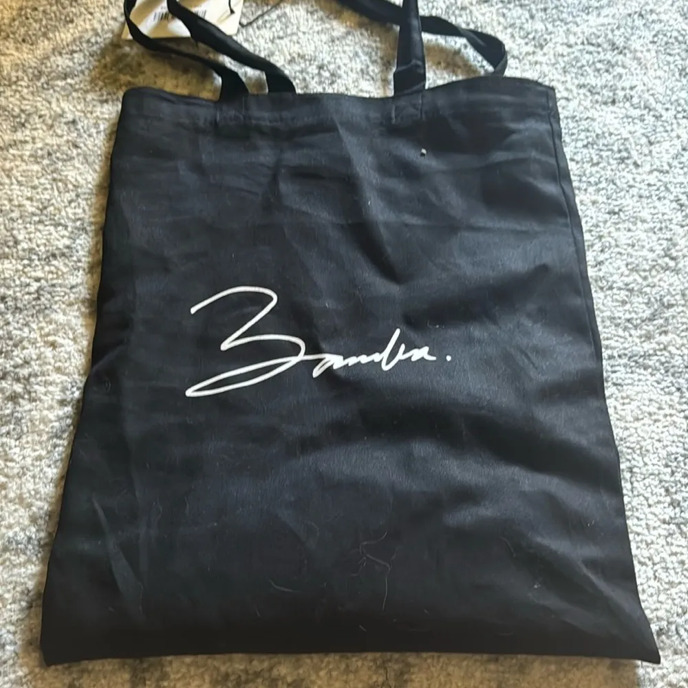 Bamba 80s Tote - Image 2