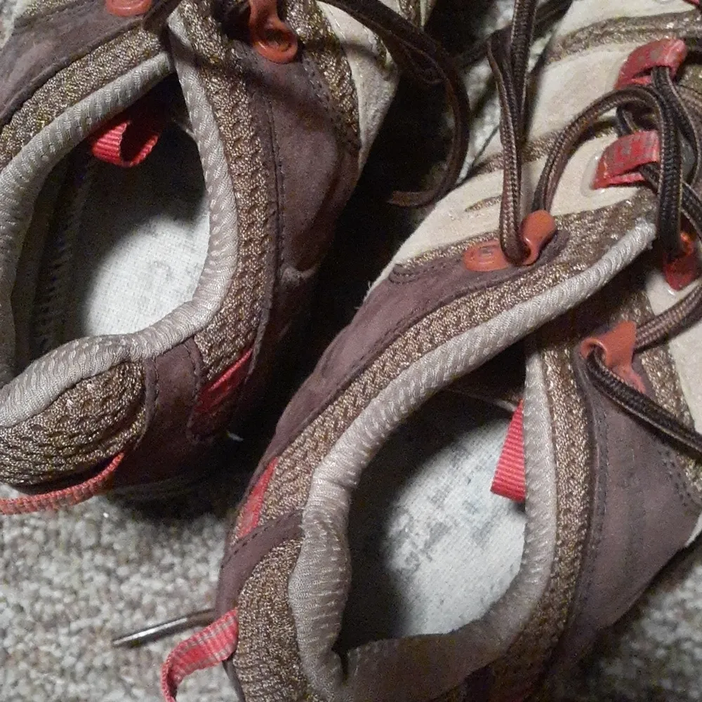 Merrell Shoes SIZE 9.5 - Image 4