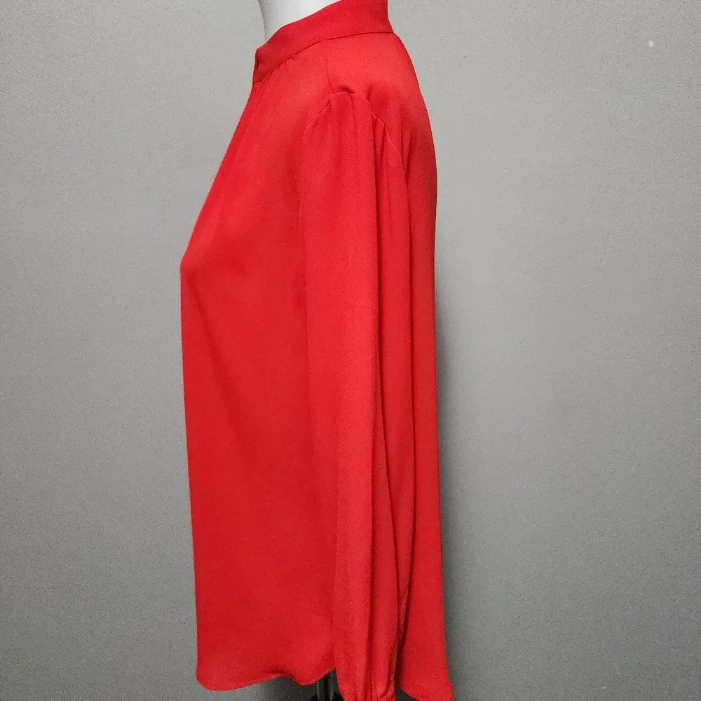 Ann Taylor Factory Cherry Red Flounce Cuff Keyhole Blouse Size Medium - Image 5