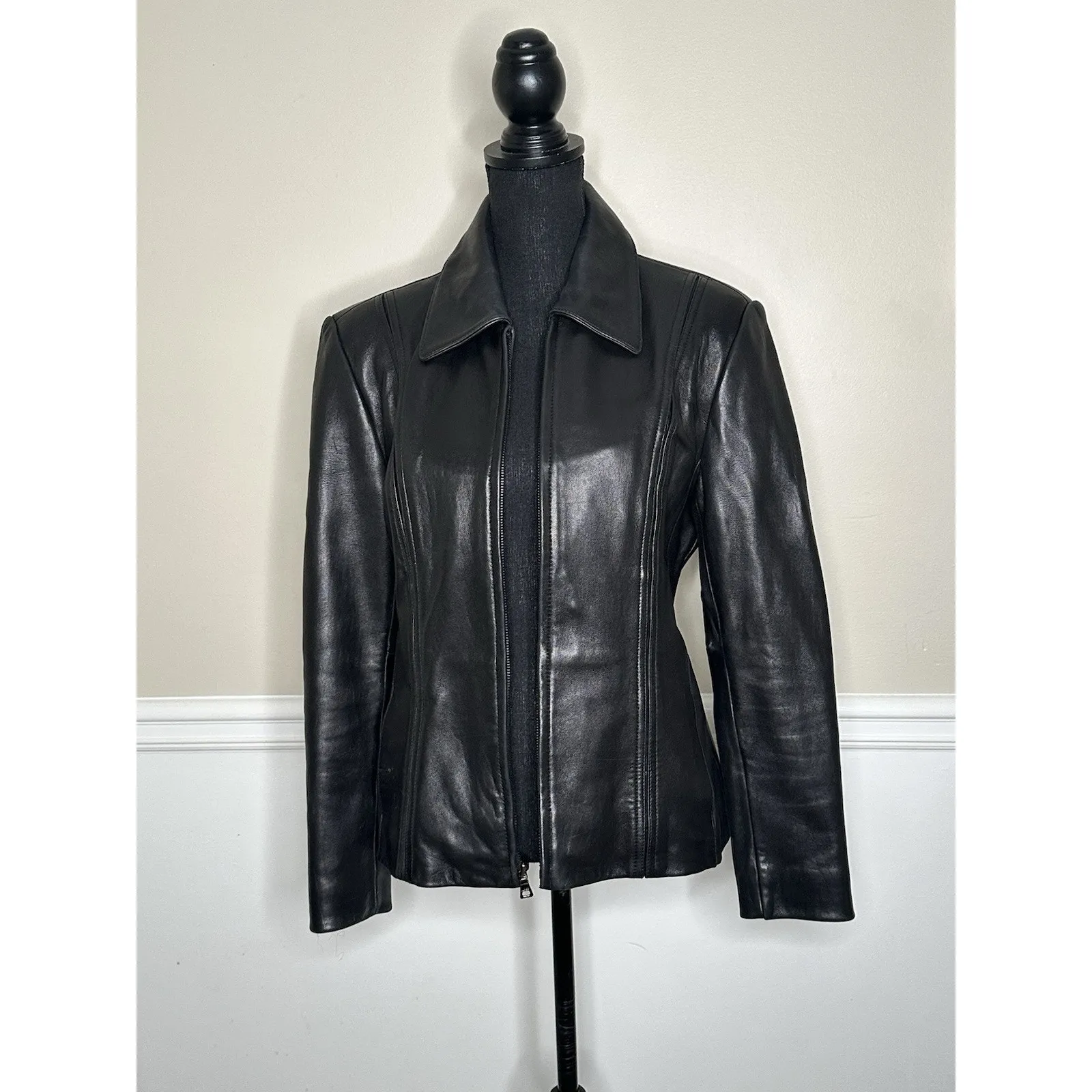 Jones New York Women’s Black Leather Coat Size Medium - Image 10